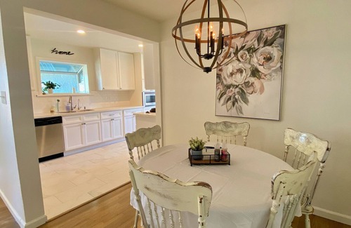 Hawthorne House | 3/2 house in quiet neighborhood close to beach cities, SoFi and Intuit Dome