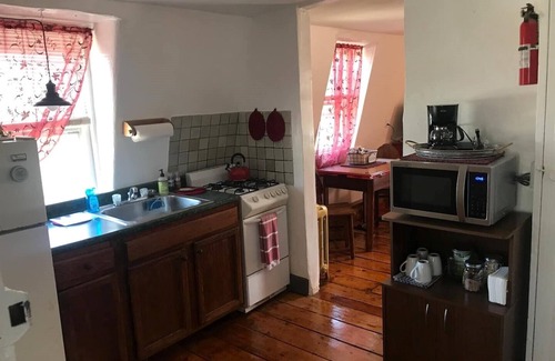 Newburgh Apartment | #3, 3rd Flr Studio Apartment in Historic Building