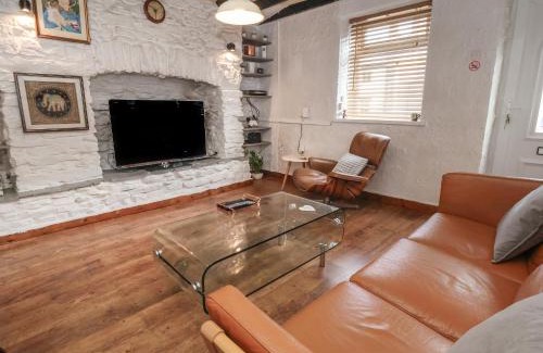 Ffynnongroyw House | 3 Abergele Terrace