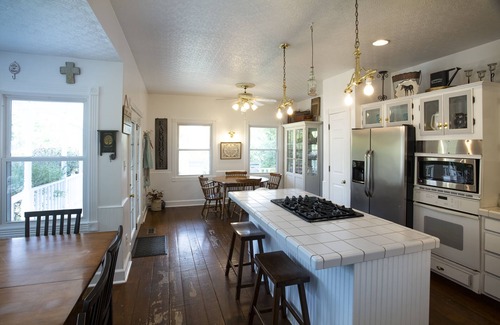 Brownsburg Other | 3 acre Lake, Farm Animals Petting Zoo, Horses and Horseback Riding, Room to roam