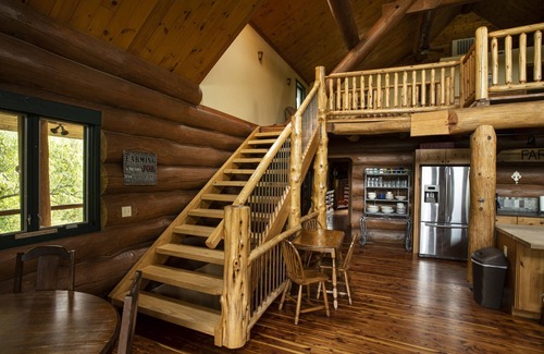 Brownsburg Cabin | 3 acre Lake, Farm Animals Petting Zoo, Horses and Horseback Riding, Room to roam