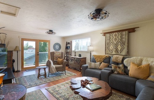 Sequim House | 3 apartments combined for large groups!