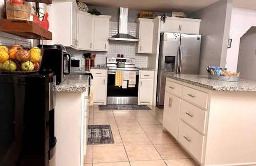 Palmview South House | 3 Bd/2 Ba open concept home with plenty of parking