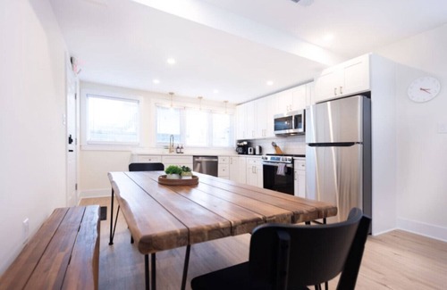 Cape May - Wildwood Apartment | 3 BDR Renovated Condo | The Beach->1 block!