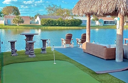 Whisper Walk House | 3 BDRM LAKE HOUSE OF BOCA RATON HEATED POOL TIKI HUT AND GOLFING PUTTING GREEN