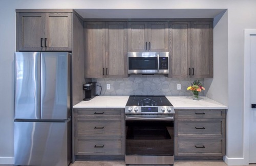 East Kootenay Condo | 3 BDRM Mountain View Condo in Radium Hot Springs, BC with Pool Table