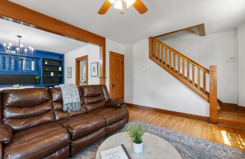 College Hill House | 3 Bed 1 5 Bath Home in College Hill By Hospital