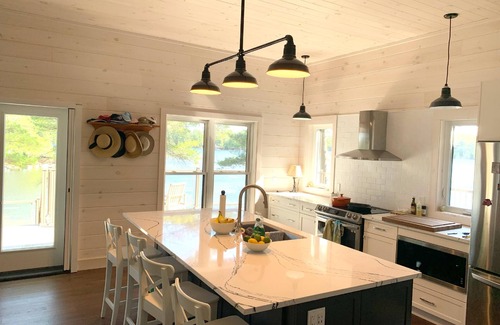 Muskoka Lakes Cottage | 3 bed 1 bath Cottage on Lake Rosseau with 2 bed 1 bath Guest Bunkie