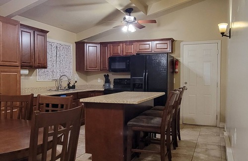 Magna House | 3 Bed 1 Bath in SL county. Enjoy quiet country living close to Salt Lake City.