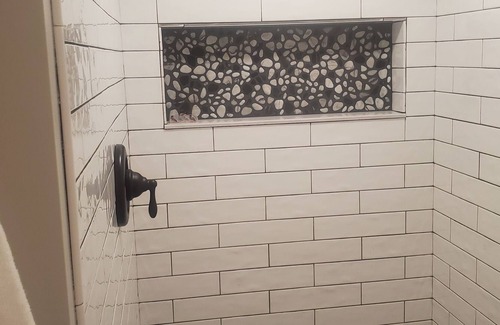 West Valley City House | 3 bed 1 bath with full kitchen, ducks, and washer/dryer