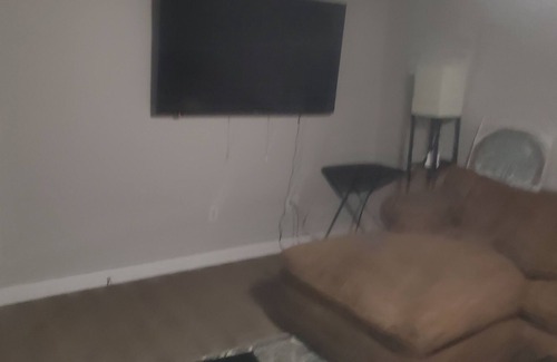 West Valley City House | 3 bed 1 bath with full kitchen, ducks, and washer/dryer