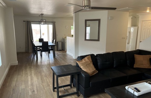 Enterprise House | 3 Bed 2.5 Bath House Getaway 15 minutes to Strip