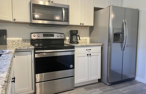 Spring Hill House | 3 Bed 2 Bath, Pool and Game Room