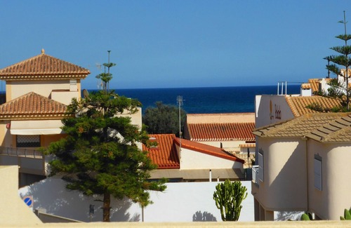 Pilar de la Horadada House | 3 Bed 2 bath Town house 2 Mins Walk to the Beach, Private Pool, Air Con, WIFI