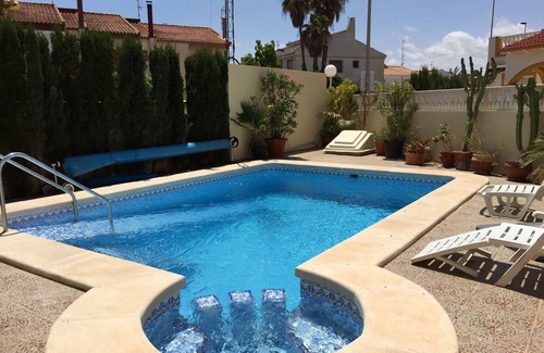 Pilar de la Horadada House | 3 Bed 2 bath Town house 2 Mins Walk to the Beach, Private Pool, Air Con, WIFI
