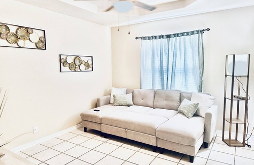Eagle Pass House | 3-bed 2bath Eagle Pass with AC, WiFi Centrallylocated, recently renovated home!