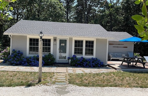North Eastham House | 3 bed cottage, short walk to bayside beach down quiet sandy road, pet friendly