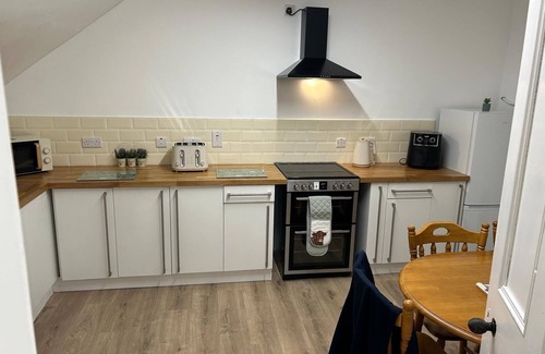 Antrim Apartment | 3 bed Cozy Antrim Apartment with Great Views