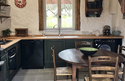 Monts et Vallees Ouest Creuse Cottage | 3 bed Holiday Home in the heart of rural France. Full of rustic charm. Sleeps 5