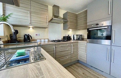 Castle Bromwich House | 3 Bed House: HS2 | NEC | BHX