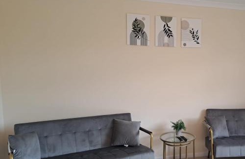 Calne Apartment | 3 Bed House Sleeps 6 In Calne