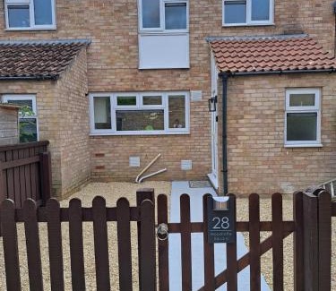 Calne Apartment | 3 Bed House Sleeps 6 In Calne