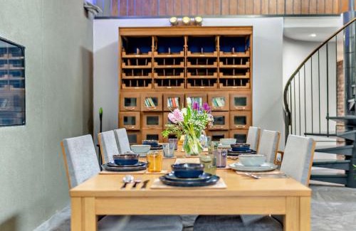 Hoylandswaine House | 3 Bed in Holmfirth 94342