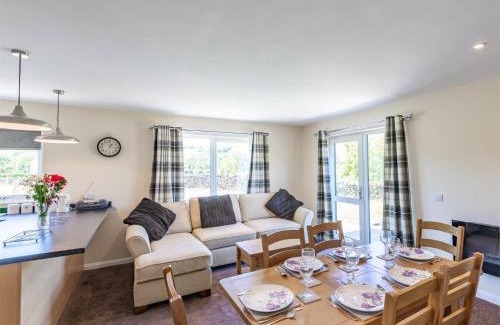 Moffat House | 3 bed in Moffat CA402
