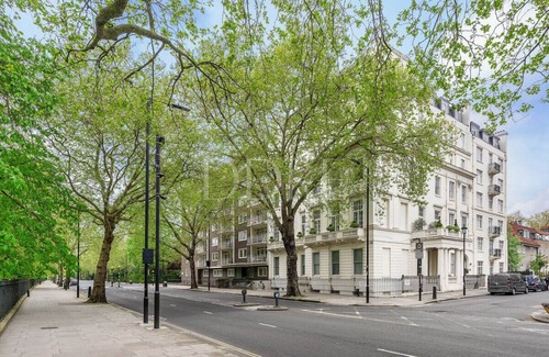 Westminster Apartment | 3 Bed Modern Apartment Opposite Buckingham Palace