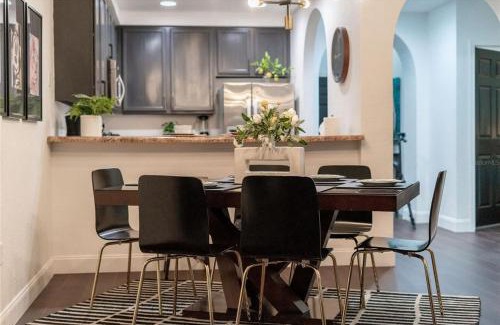 West Kissimmee Apartment | 3 bed - Private Oasis - Completley Immaculate