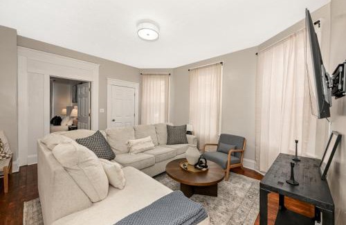 Tremont Apartment | 3 Bed Spacious 1st Floor Apt at Tremont
