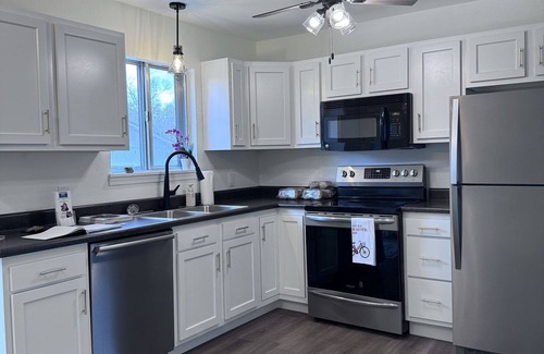West Plains House | 3 Bedroom 1 Large Bath, w/Fenced Back Yard!n3 Miles from West Plains!