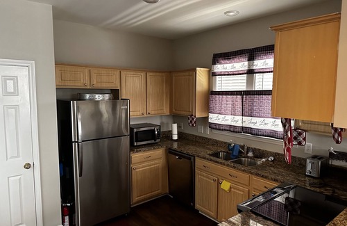 Northeast Raleigh House | 3 bedroom/2.5 bath. Fully Furnished!