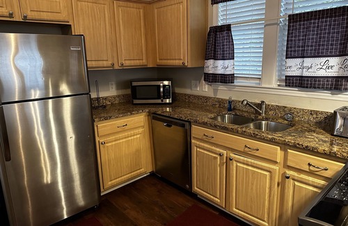 Northeast Raleigh House | 3 bedroom/2.5 bath. Fully Furnished!