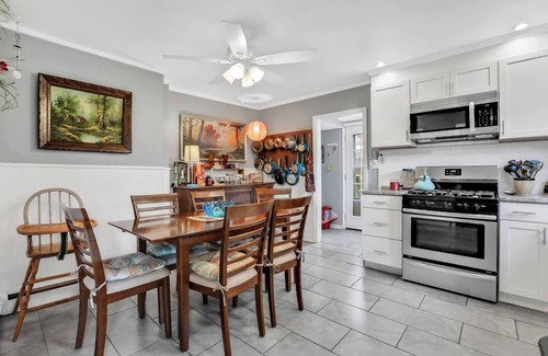 New Paltz Cottage | 3 bedroom 2 bath Cottage with Pellet stove in Vibrant New Paltz