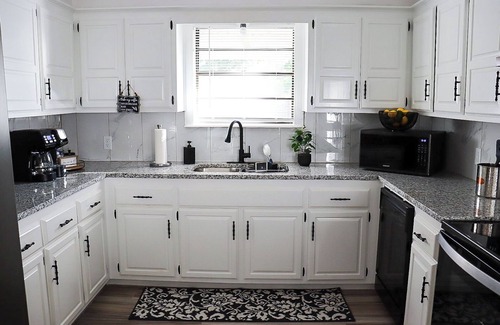 Amarillo House | 3-bedroom 2-bath home in Amarillo near hospitals, shopping and dining