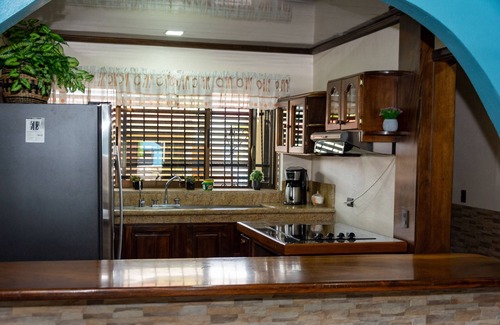 Barrio Pilo Villa | 3 Bedroom & 2 Bath Villa just 3 blocks from Downtown La Fortuna
