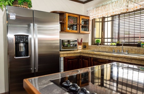 Barrio Pilo Villa | 3 Bedroom & 2 Bath Villa just 3 blocks from Downtown La Fortuna