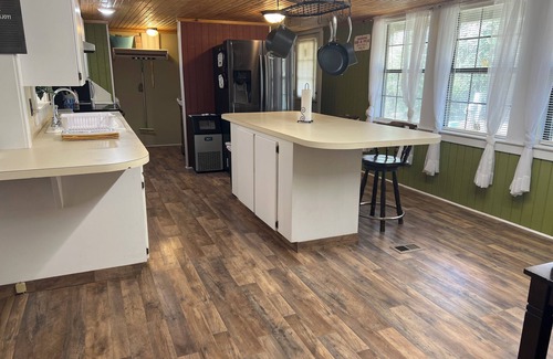Geneva House | 3 Bedroom 2 bath with plenty of covered parking!