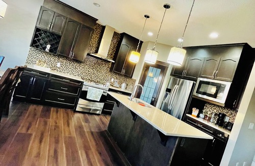 Southeast Edmonton House | 3 Bedroom 3 Beds Beautiful Single Family House