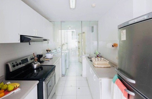 Miraflores Condo | 3-Bedroom 4-Bath condo 2 blocks from sea in Miraflores with WiFi and Balcony