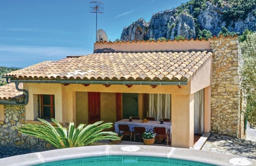Mancor de la Vall House | 3 bedroom accommodation in Mancor de la Vall
