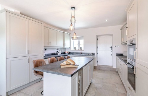 Dronfield Cottage | 3 bedroom accommodation in Barlow, near Chesterfield