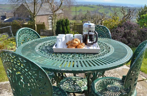 Blakeney Cottage | 3 bedroom accommodation in Blakeney Hill, near Lydney, Forest of Dean