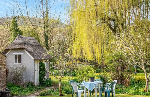 West Milton Cottage | 3 bedroom accommodation in West Milton, Bridport