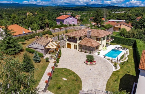 Mucici House | 3 bedroom amazing home in Mucici