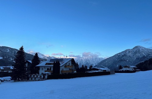 Arzl im Piztal Apartment | 3-bedroom apartment in Arzl im Pitztal with WiFi HOCHZEIGER SKIGEBIET