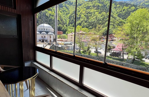 Uzungol Apartment | 3-bedroom apartment in lovely Trabzon, Uzungol with WiFi