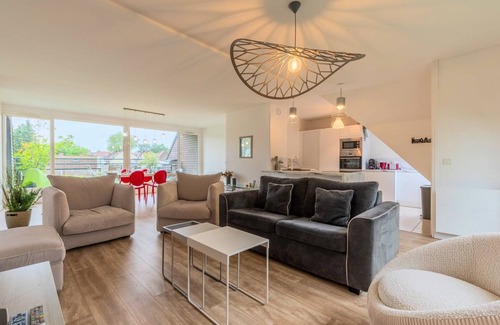 Croix Apartment | 3 bedroom apartment w/private parking and terrace
