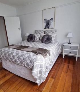 Montello Apartment | 3 bedroom Art Deco home with modern features